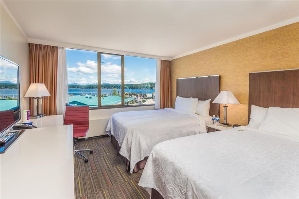 Coast Discovery Inn & Marina